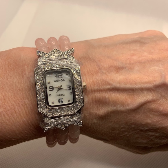 ROSE QUARTZ BRACELET WATCH - Picture 3 of 8